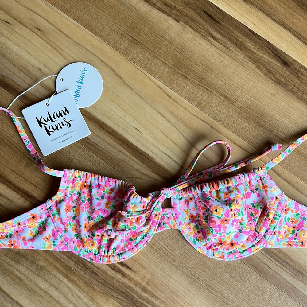 Kulani kinis top